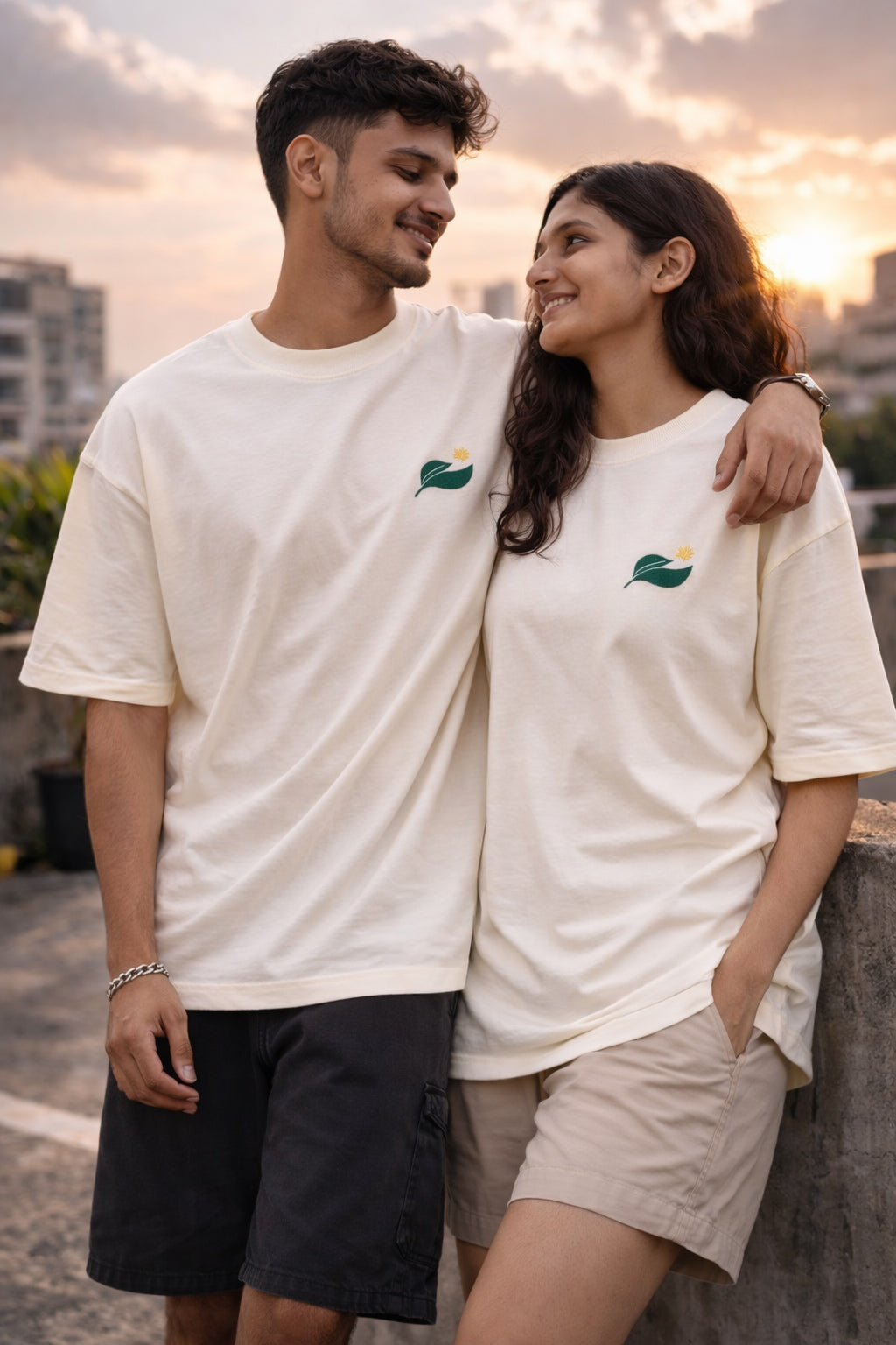 Move Daily Unisex Oversized T-Shirt – Minimal Leaf Icon Design | Off-White